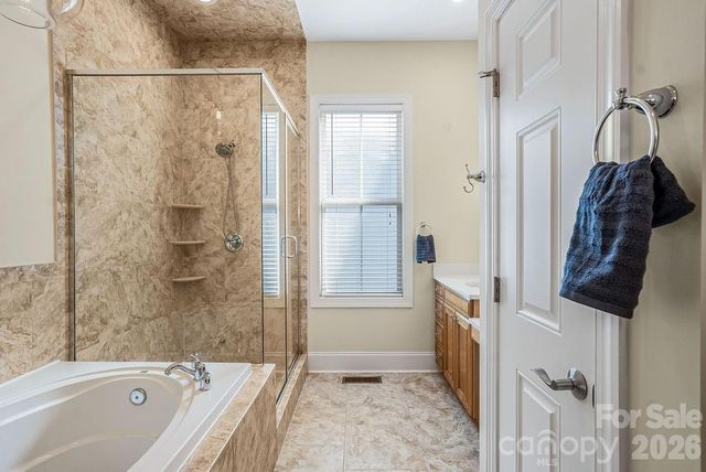 10022 Triple Oak Road, Charlotte, NC 28277