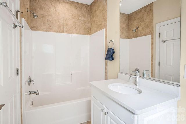 10022 Triple Oak Road, Charlotte, NC 28277