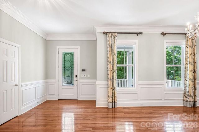 10022 Triple Oak Road, Charlotte, NC 28277