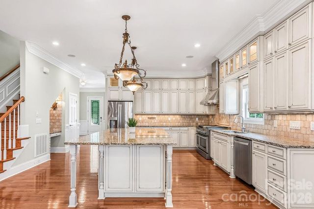 10022 Triple Oak Road, Charlotte, NC 28277
