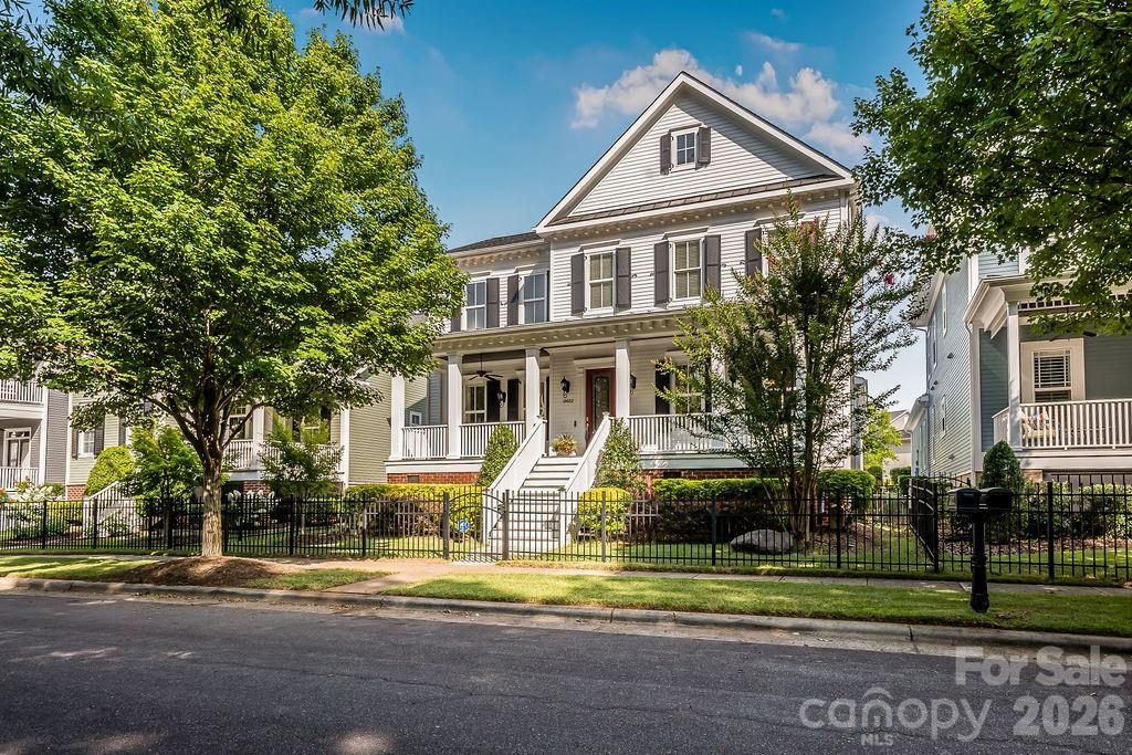 10022 Triple Oak Road, Charlotte, NC 28277