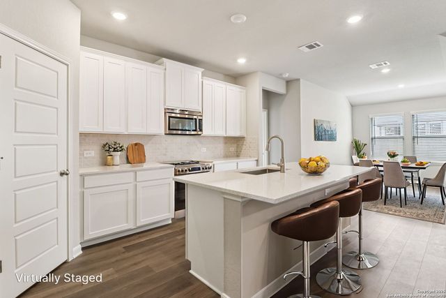 9923 Medicine Hat, San Antonio, TX 78254