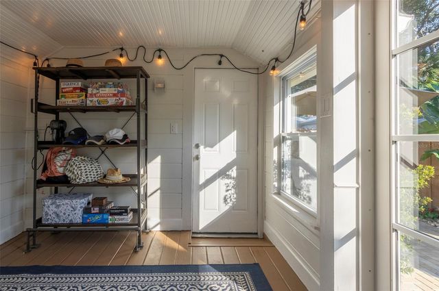 1101 CRESCENT LAKE DRIVE N, St Petersburg, FL 33701