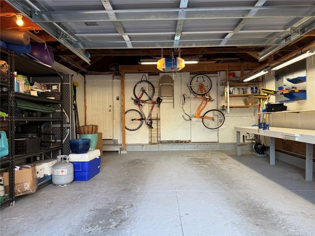 1101 CRESCENT LAKE DRIVE N, St Petersburg, FL 33701