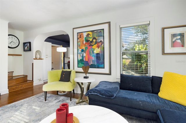 1101 CRESCENT LAKE DRIVE N, St Petersburg, FL 33701