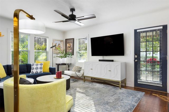 1101 CRESCENT LAKE DRIVE N, St Petersburg, FL 33701