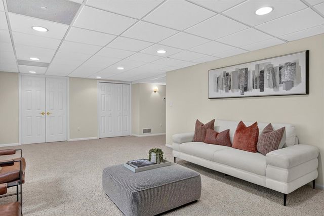 4905 Ravine Court, Ann Arbor, MI 48105