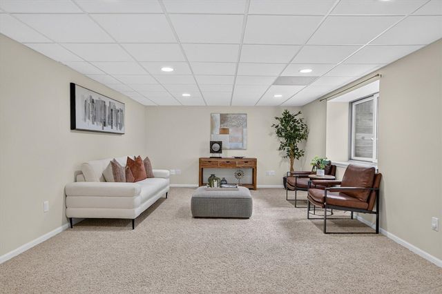 4905 Ravine Court, Ann Arbor, MI 48105