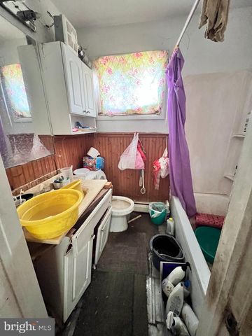 1457 MARLYNS LN, North Wales, PA 19454