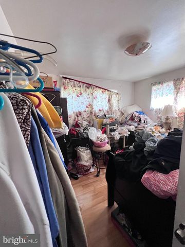 1457 MARLYNS LN, North Wales, PA 19454