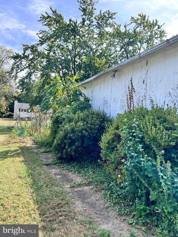 1457 MARLYNS LN, North Wales, PA 19454