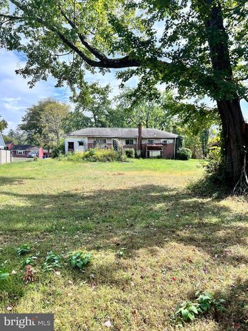 1457 MARLYNS LN, North Wales, PA 19454