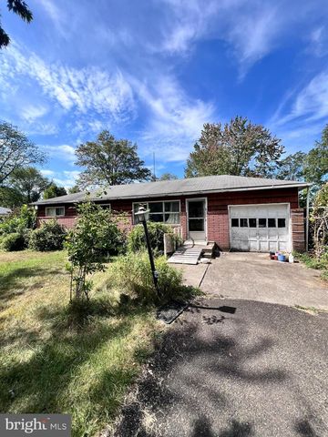 1457 MARLYNS LN, North Wales, PA 19454