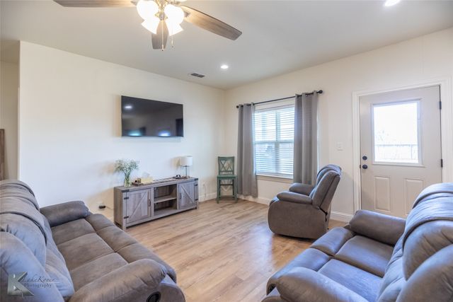 1518 Fletchers Path, Buffalo Gap, TX 79508