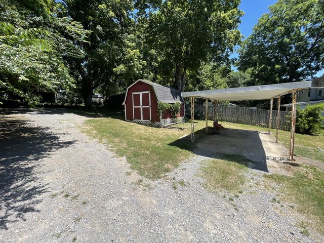 1511 McGavock Pike, Nashville, TN 37216