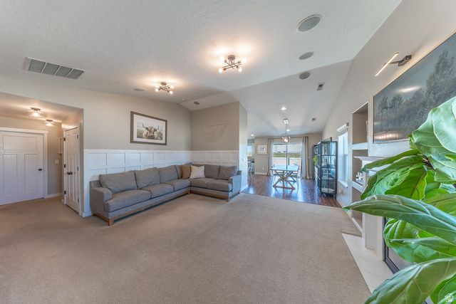 1029 N BEXLEY DR, North Salt Lake, UT 84054