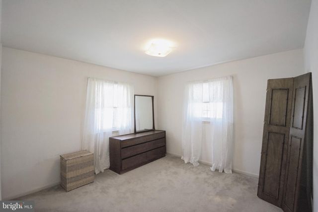 9921 WOODROW ST, Vienna, VA 22181
