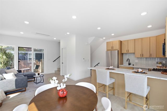 5718 NE 65th Street, Seattle, WA 98115