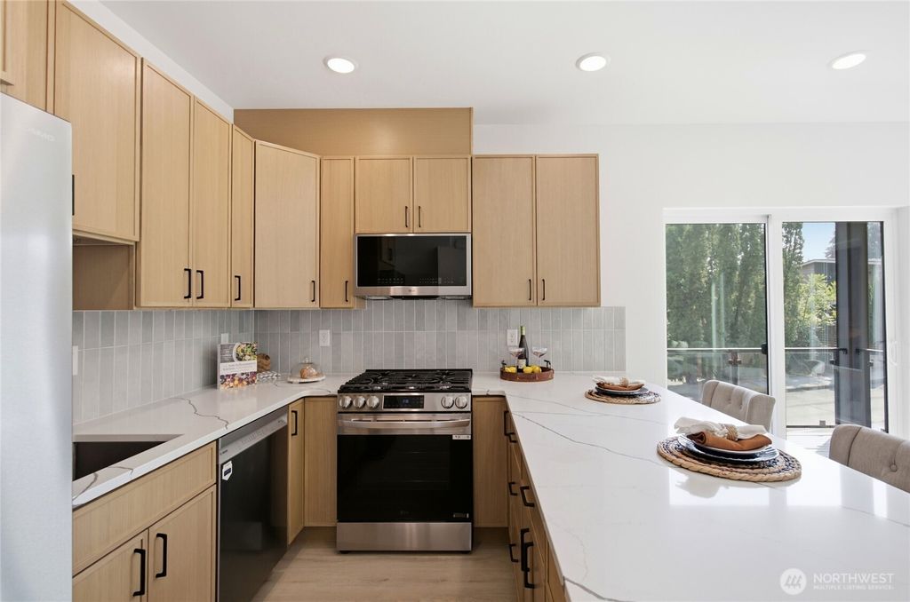 5718 NE 65th Street, Seattle, WA 98115