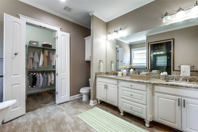 621 W 8th Street, Dallas, TX 75208