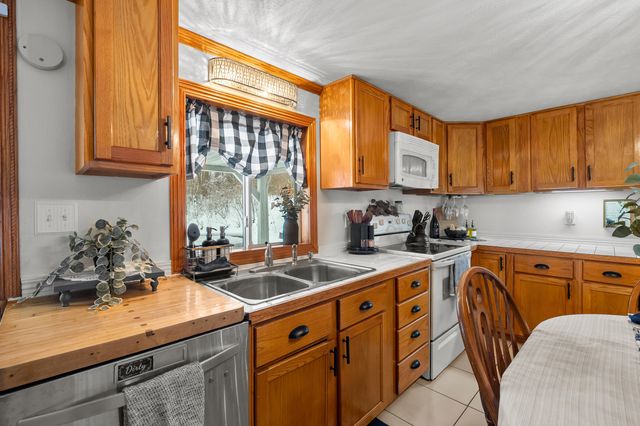 6670 Keyes Road, Assyria Twp, MI 49021