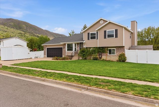 12 E 1340 S, Farmington, UT 84025