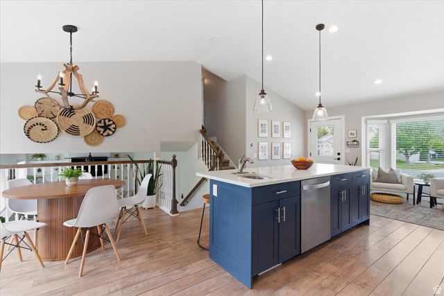 12 E 1340 S, Farmington, UT 84025