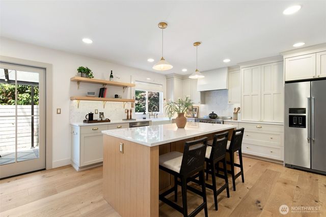410 N 178th Lane, Shoreline, WA 98133
