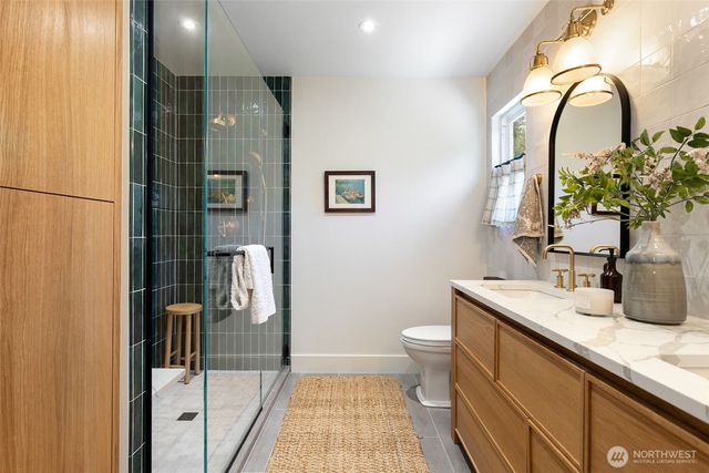 410 N 178th Lane, Shoreline, WA 98133