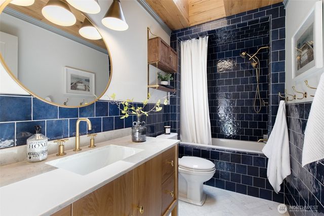 410 N 178th Lane, Shoreline, WA 98133