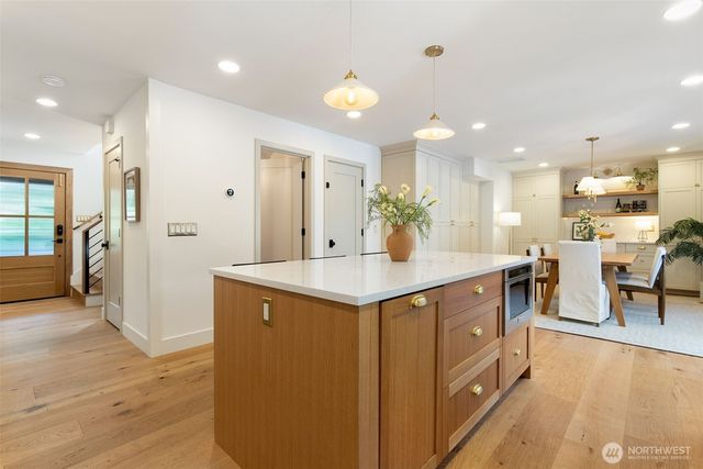 410 N 178th Lane, Shoreline, WA 98133
