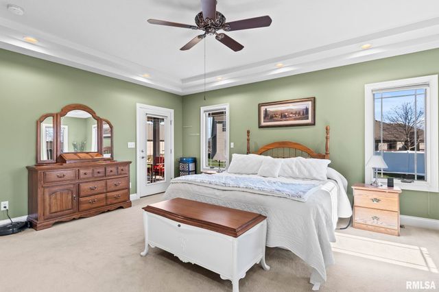 2104 Dubsdread Drive, Springfield, IL 62711