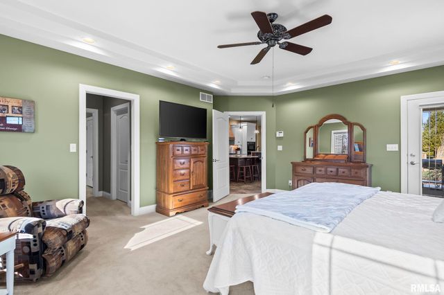 2104 Dubsdread Drive, Springfield, IL 62711