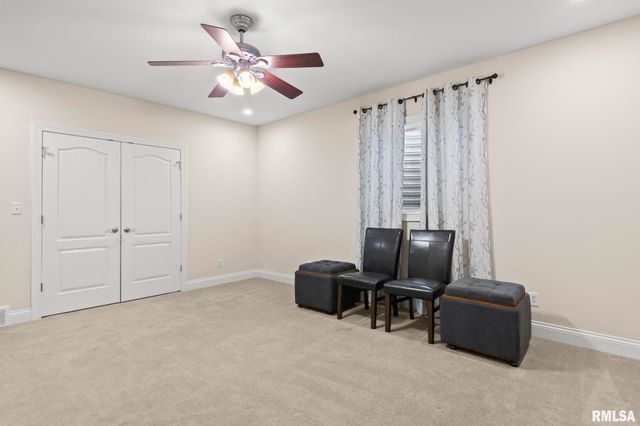 2104 Dubsdread Drive, Springfield, IL 62711