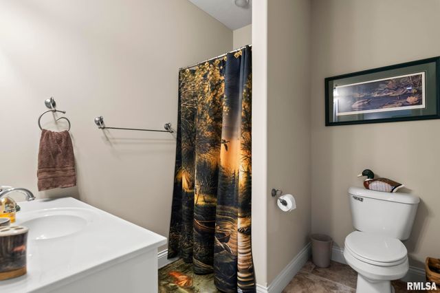 2104 Dubsdread Drive, Springfield, IL 62711