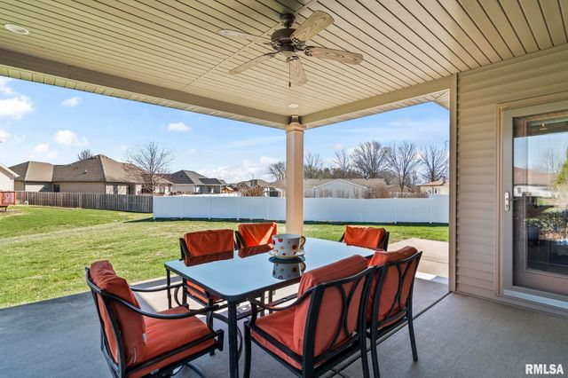 2104 Dubsdread Drive, Springfield, IL 62711