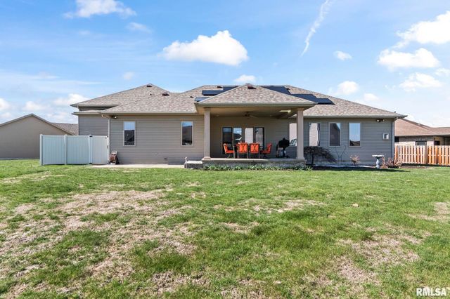 2104 Dubsdread Drive, Springfield, IL 62711