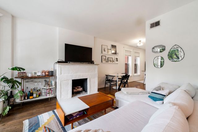 924 W Fullerton Avenue 2, Chicago, IL 60614
