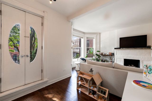 924 W Fullerton Avenue 2, Chicago, IL 60614