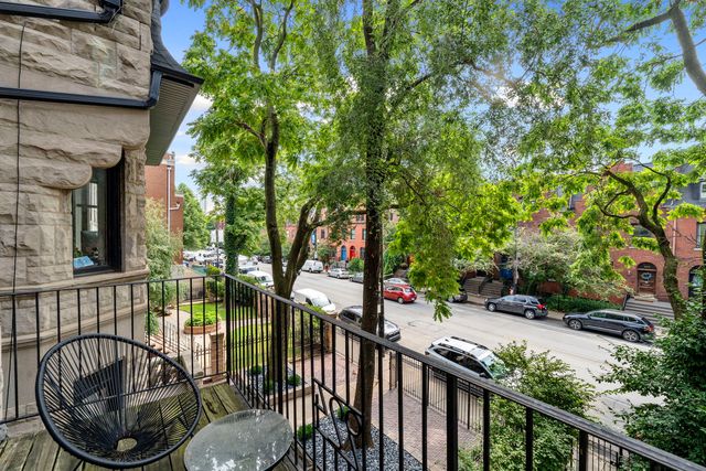 924 W Fullerton Avenue 2, Chicago, IL 60614