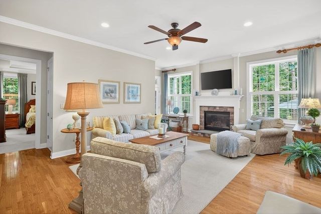 4 Woodsong, Plymouth, MA 02360