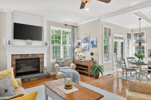 4 Woodsong, Plymouth, MA 02360