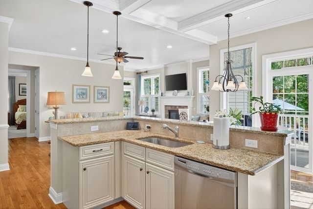 4 Woodsong, Plymouth, MA 02360