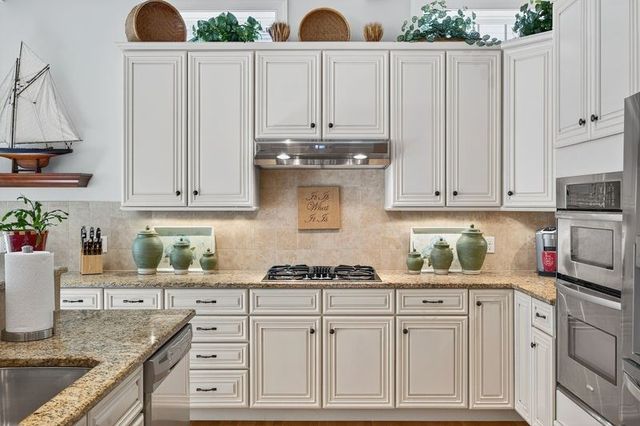 4 Woodsong, Plymouth, MA 02360