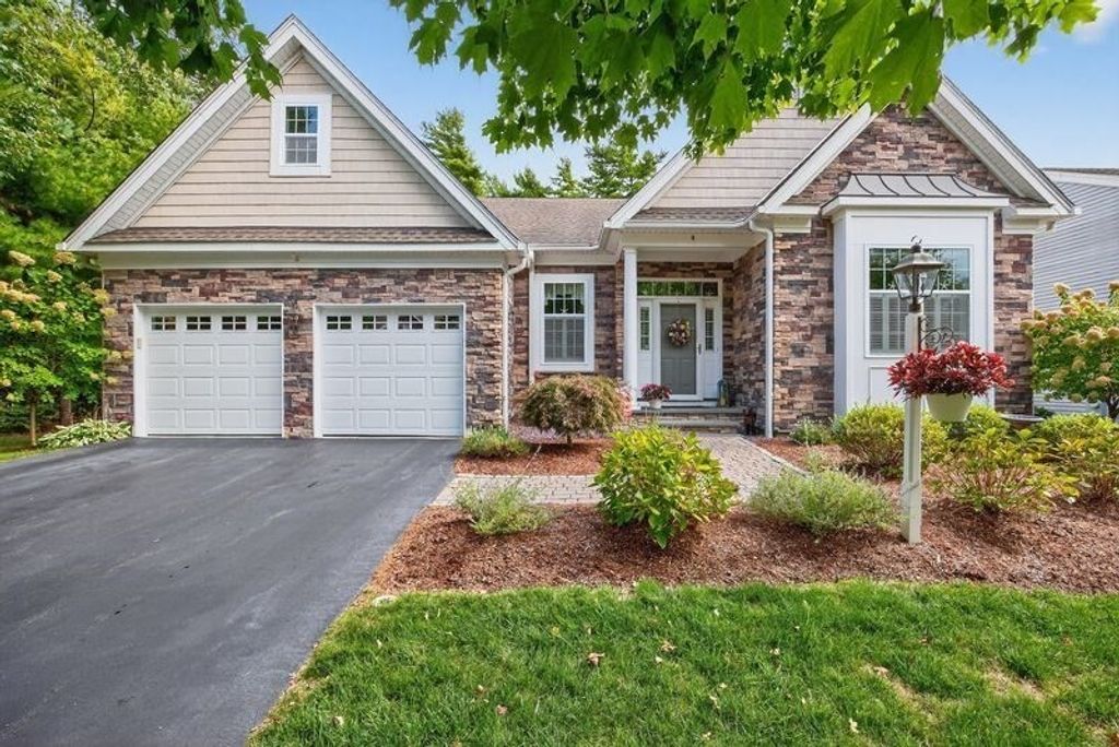 4 Woodsong, Plymouth, MA 02360