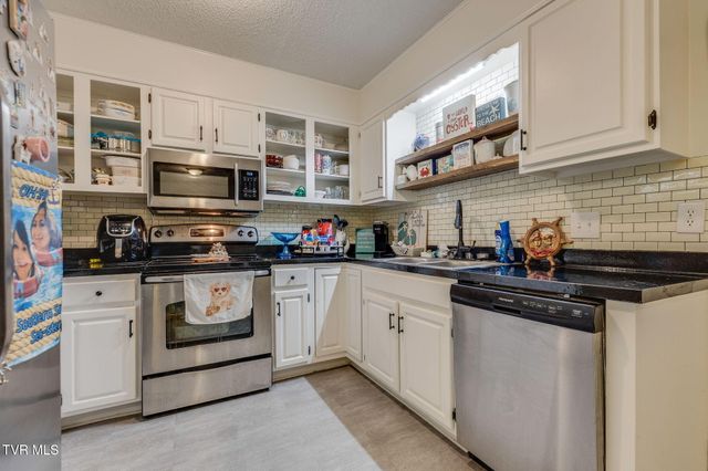 716 Carolina Avenue Apt C, Bristol, TN 37620