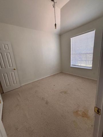 5405 Mt Mckinley Road, Fort Worth, TX 76137