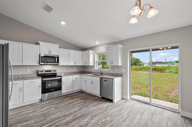 23 OAK CIRCLE, Ocala, FL 34472