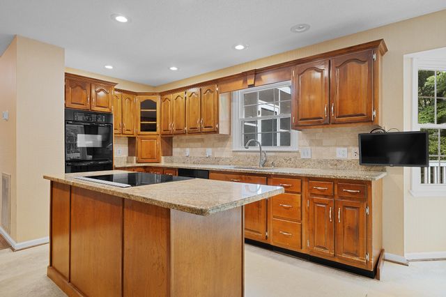 709 Rocky Shadows Drive, Chattanooga, TN 37421