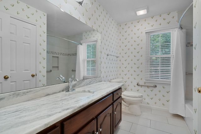 709 Rocky Shadows Drive, Chattanooga, TN 37421